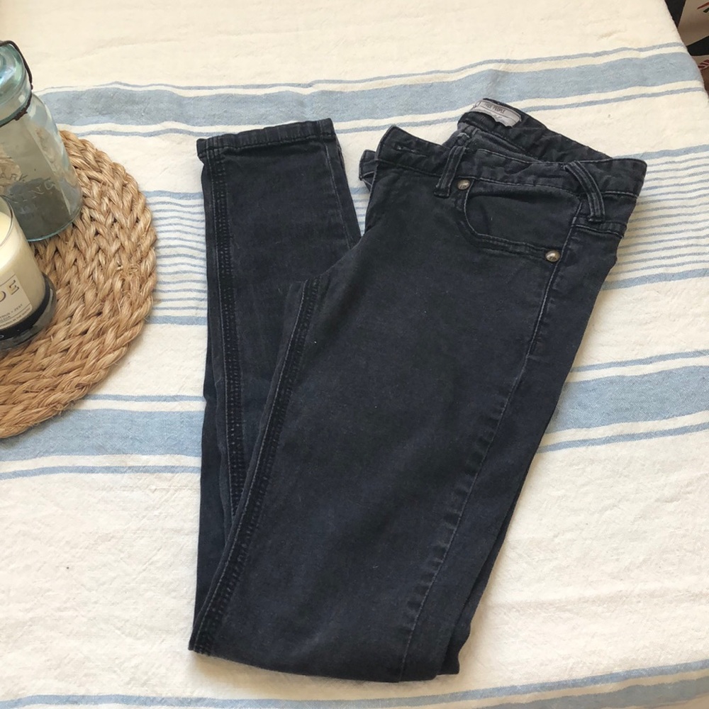 Free People - Super Skinny - Washed Black - 27